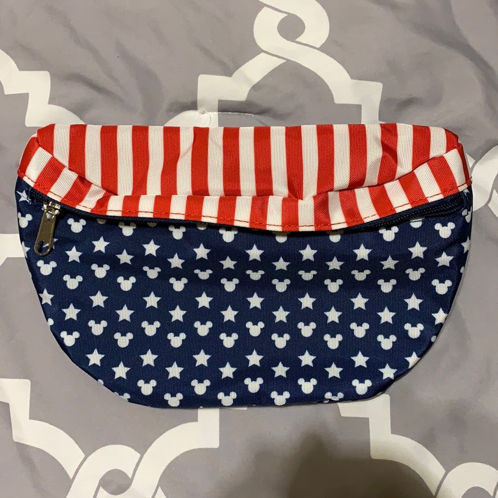 Disney Beltbag NEW